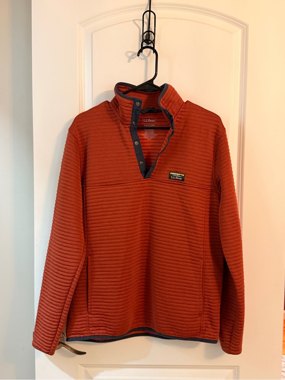 L.L.Bean Airlight Knit Pullover in Rust Red with Dark Trim